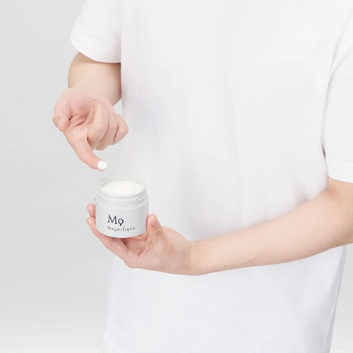 Универсальный УФ-гель для мужчин KOSE Magnifique All-in-One Gel UV SPF50+ PA++++