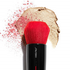 Двусторонняя кисть для растушевки макияжа Shiseido Makeup DAIYA FUDE Face Duo
