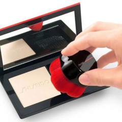 Кисть для контурирования лица Shiseido Makeup HANATSUBAKI HAKE Polishing Face Brush