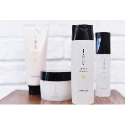 Японский увлажняющий шампунь LebeL IAU Serum Cleansing