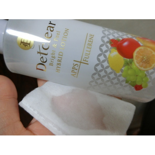 Японский гибридный лосьон для увлажнения и очищения лица Detclear Bright and Peel
